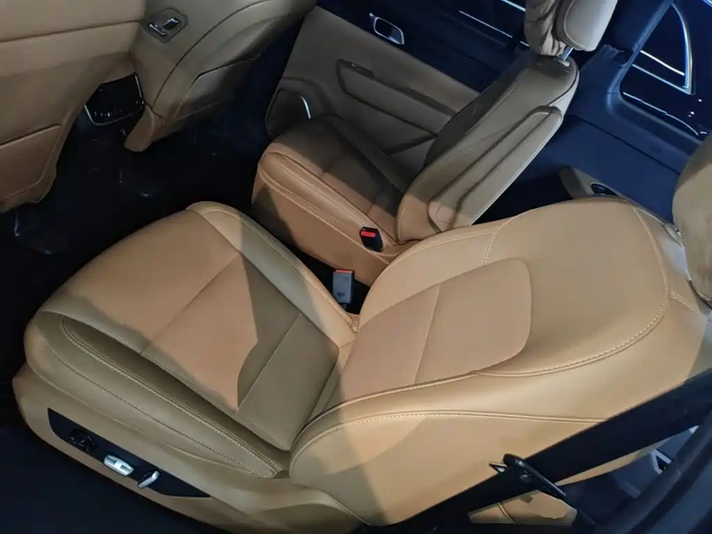 Li Auto Li ONE — миниатюра 17