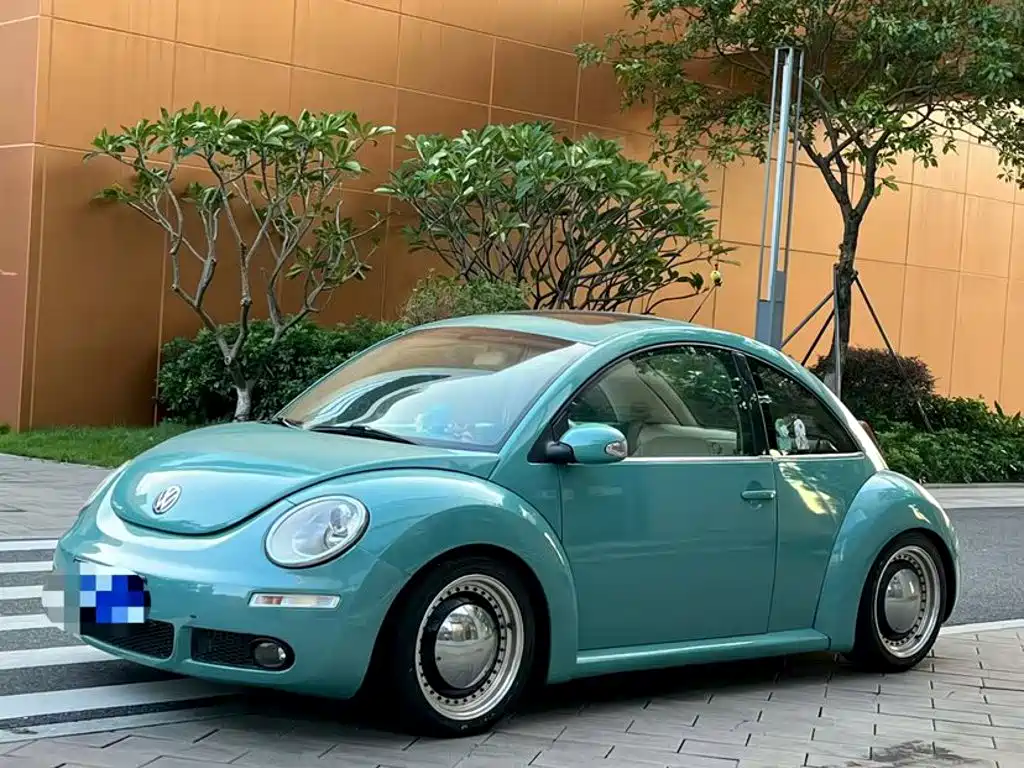 2010 Volkswagen Beetle - zdjęcie 1 z 9
