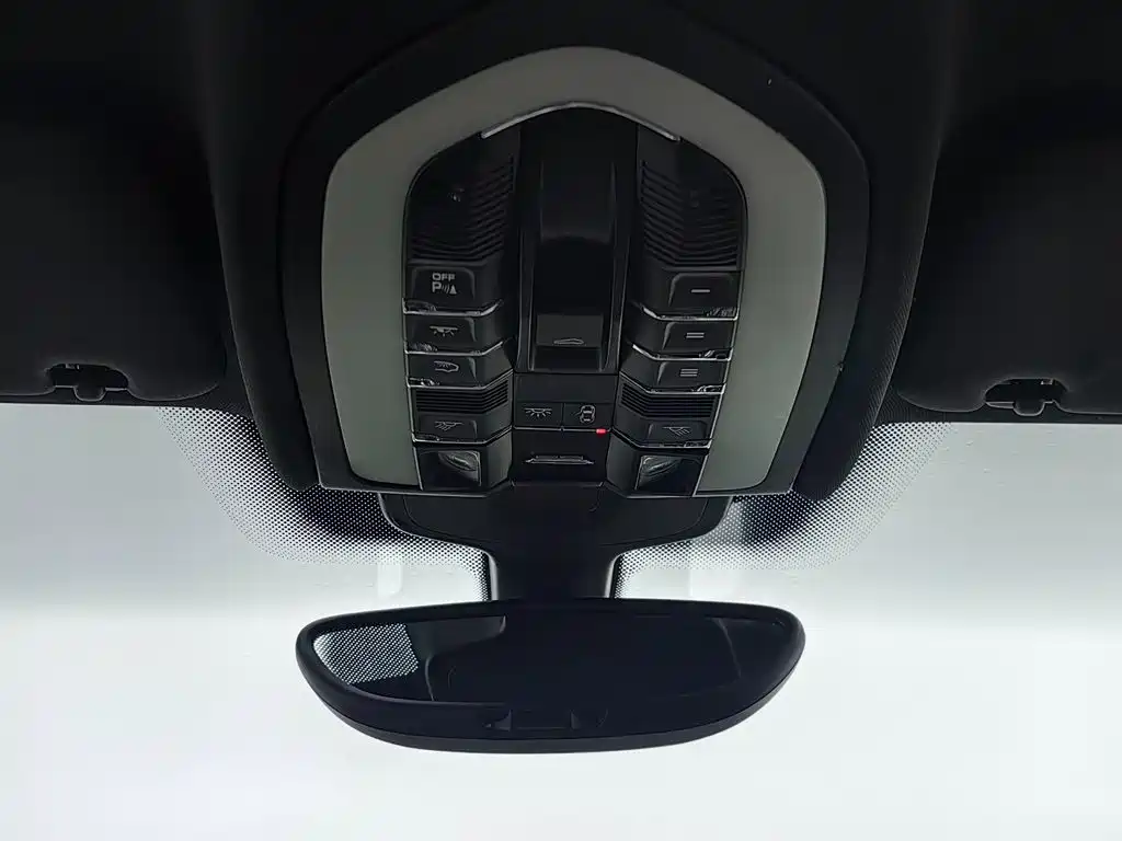 Porsche Cayenne — миниатюра 25