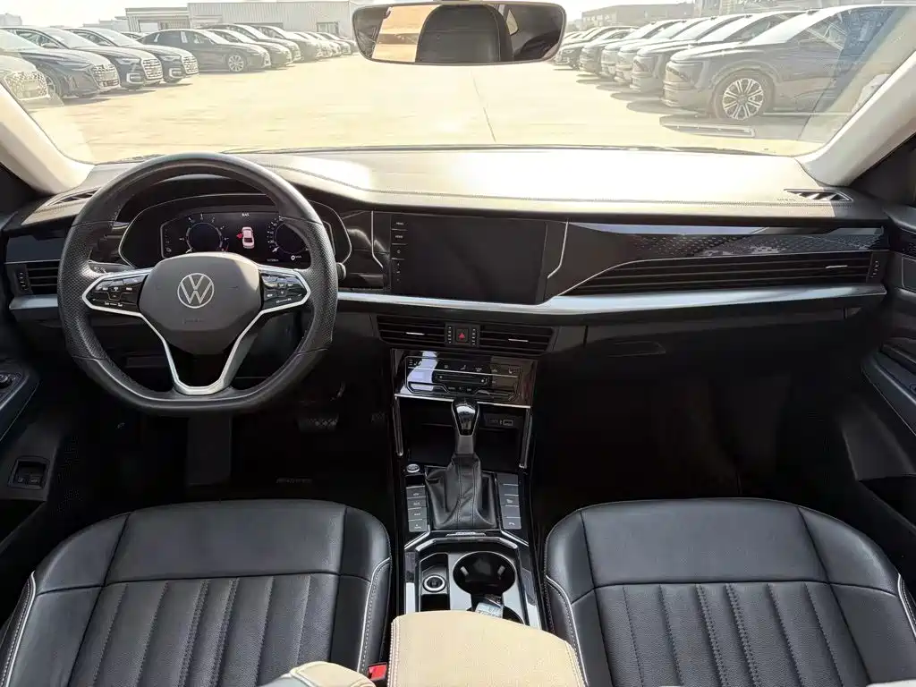 Volkswagen Passat PHEV — миниатюра 9