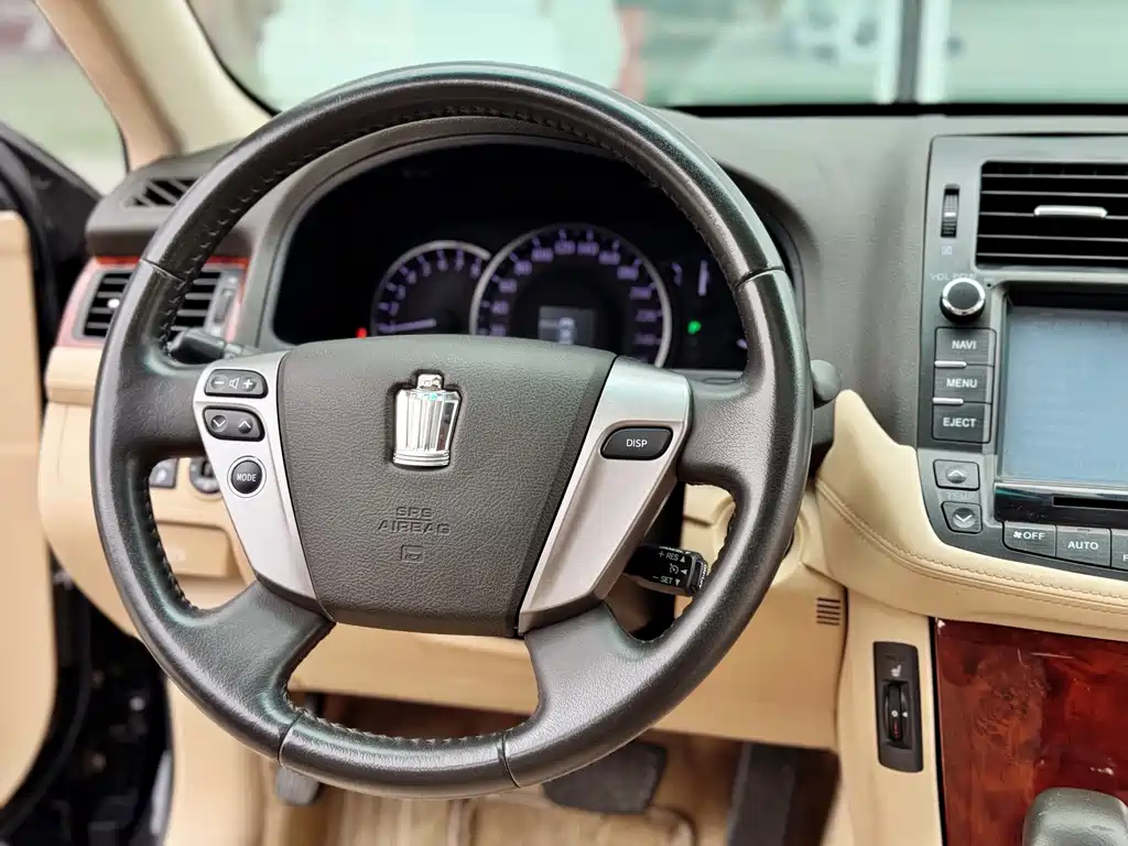Toyota Crown — миниатюра 14