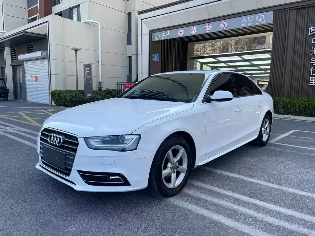 Купить Audi A4L