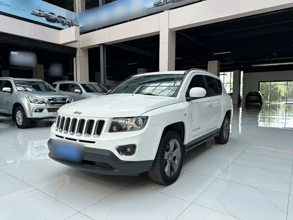 Jeep Compass (Import) — миниатюра 2