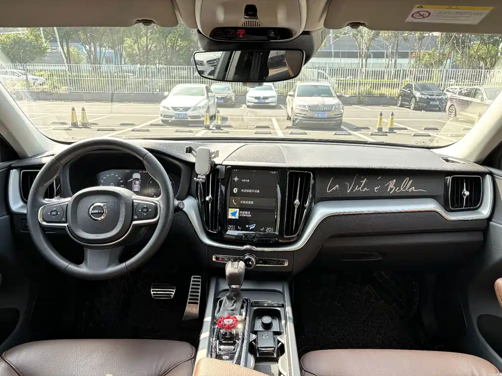Volvo XC60 — миниатюра 9