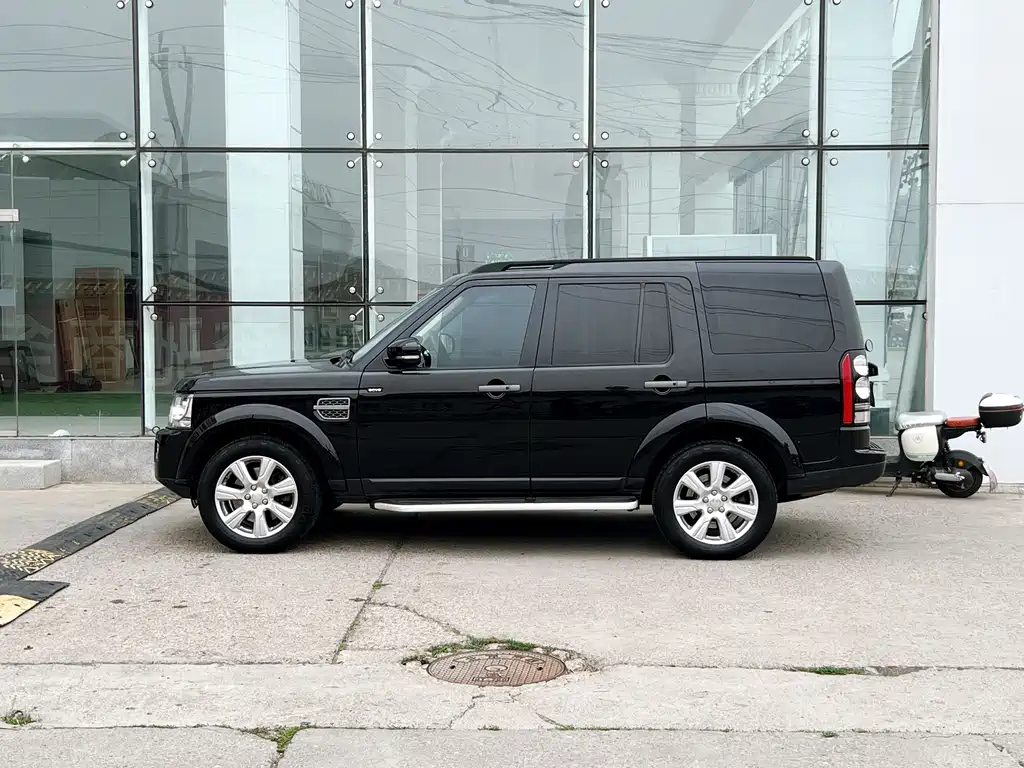 Land Rover Discovery — миниатюра 8