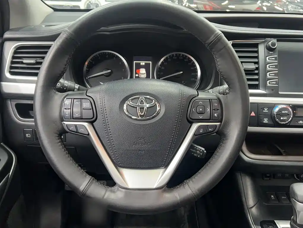 Toyota Highlander — миниатюра 14