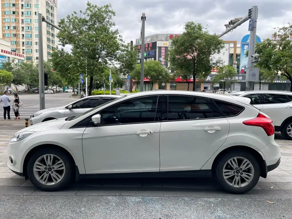 Ford Focus — миниатюра 4