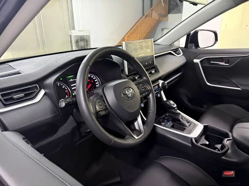 Toyota Wildlander — миниатюра 10