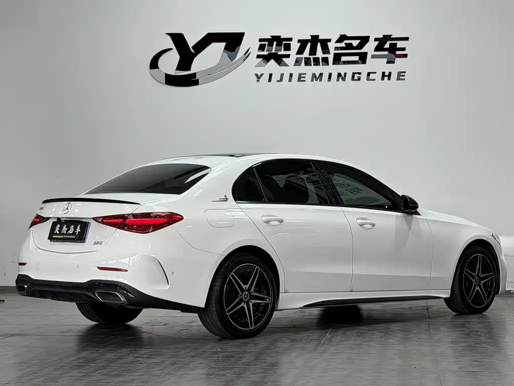 Mercedes-Benz C-Class — миниатюра 10