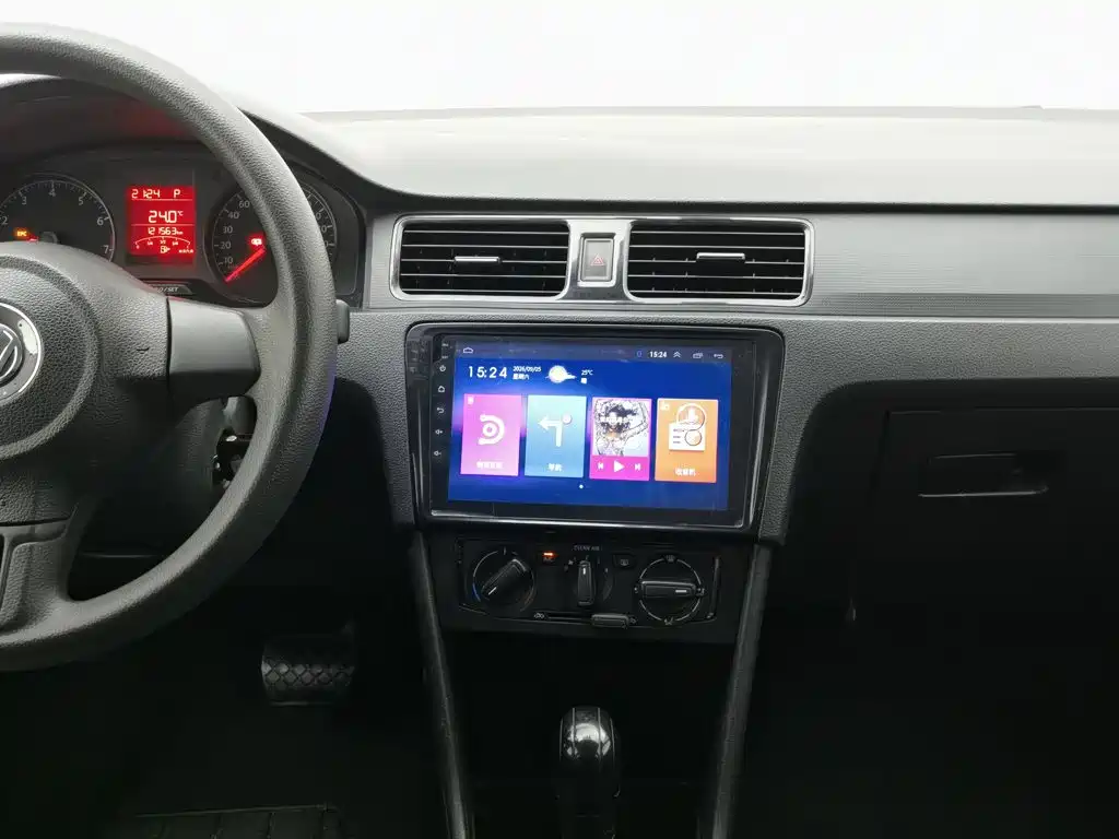 Volkswagen Santana — миниатюра 12