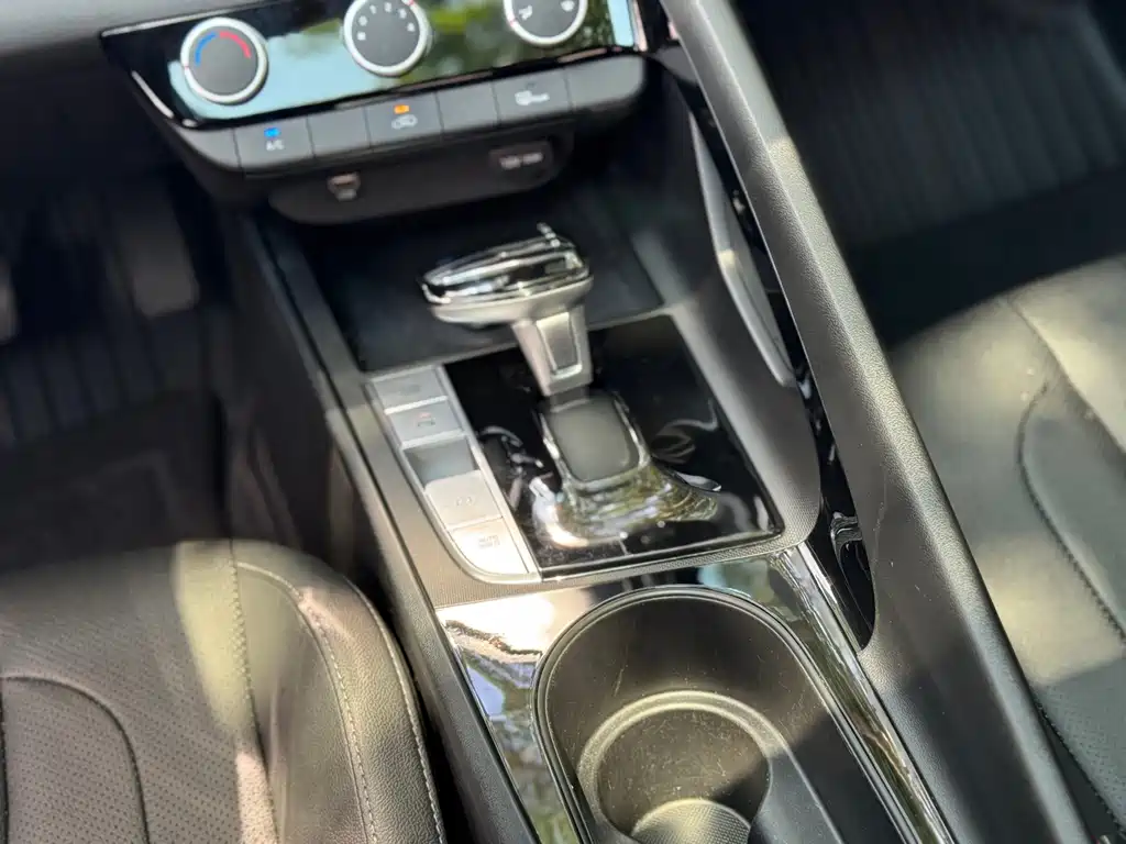 Hyundai Elantra — миниатюра 14