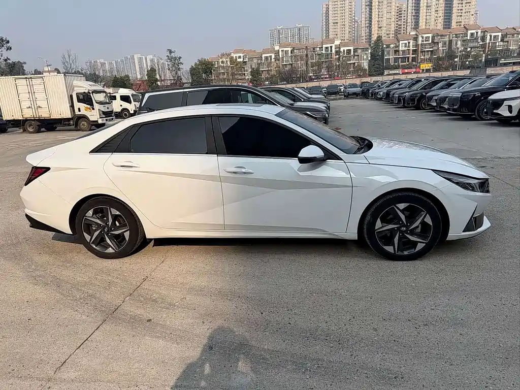 Hyundai Elantra 2021 1.5L CVT GLS Lead