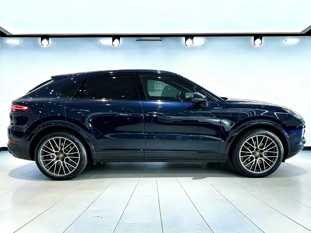 Porsche Cayenne — миниатюра 6
