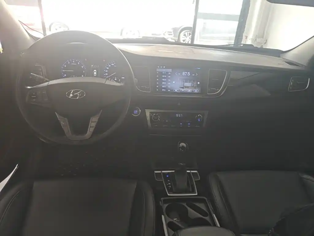 Hyundai Mistra — миниатюра 10