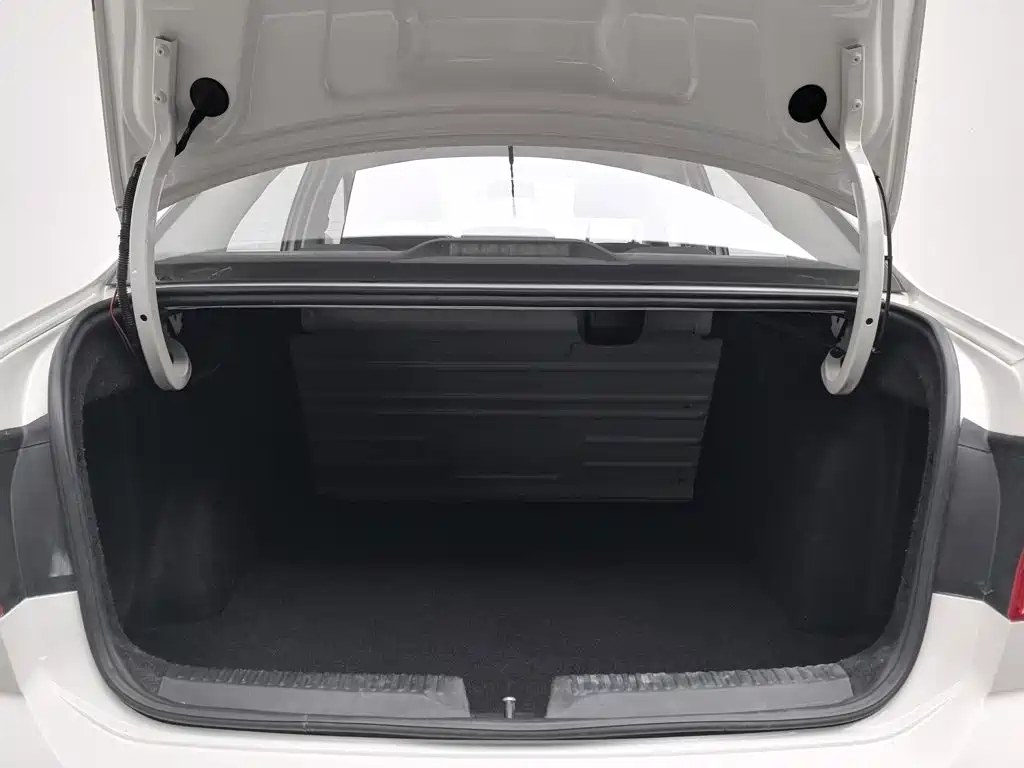 Volkswagen Jetta — миниатюра 16