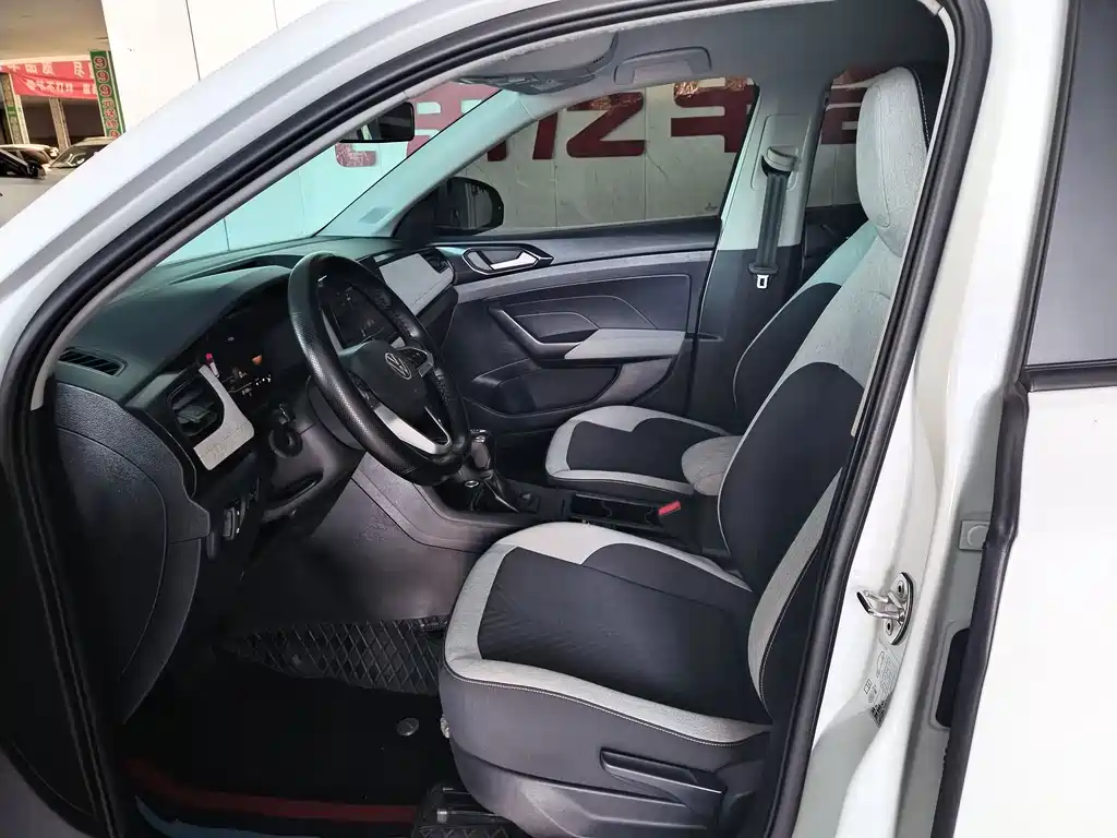 Volkswagen Tharu — миниатюра 6
