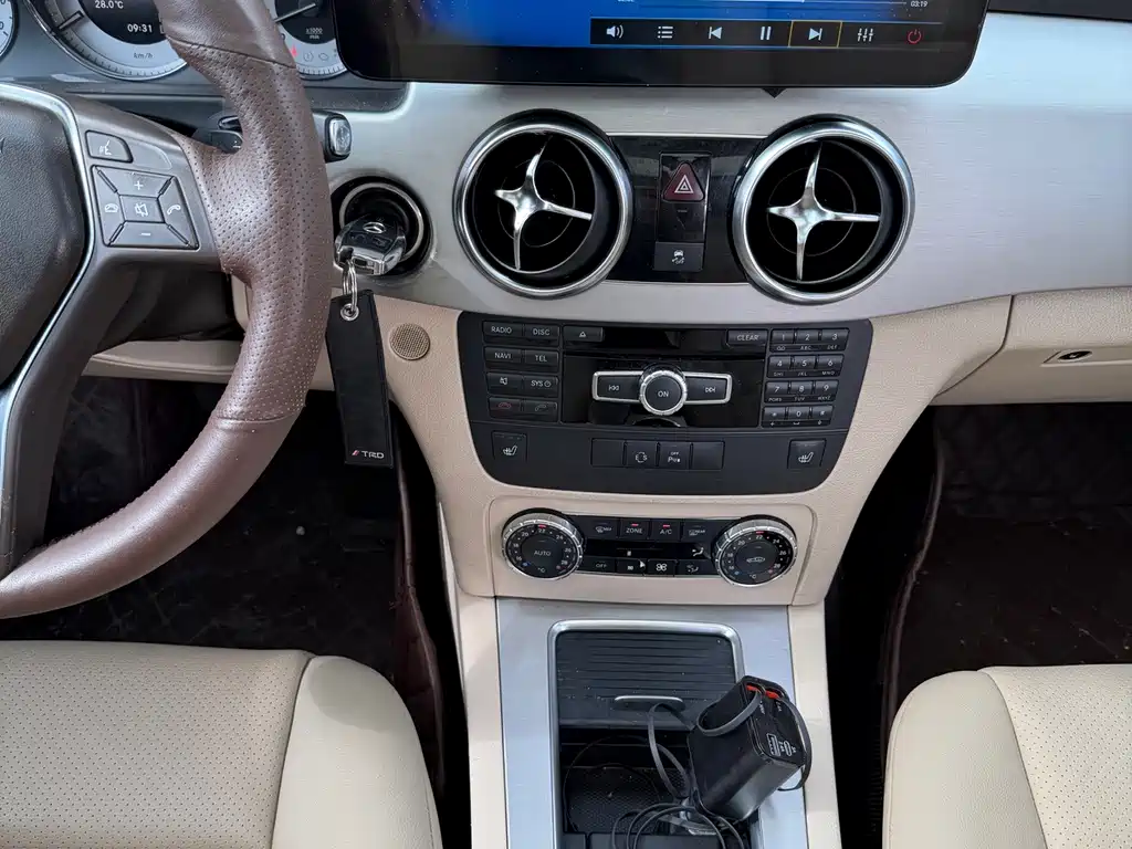 Mercedes-Benz GLK-Class — миниатюра 15