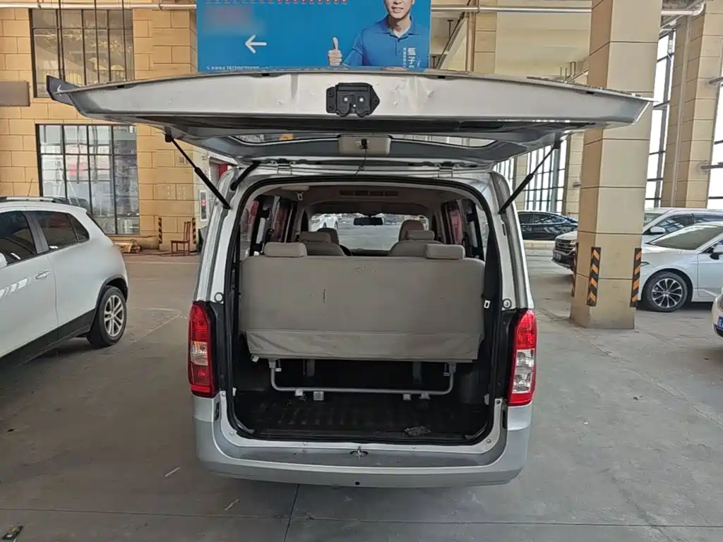 Wuling Rongguang V — миниатюра 19