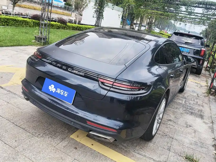 Porsche Panamera — миниатюра 3