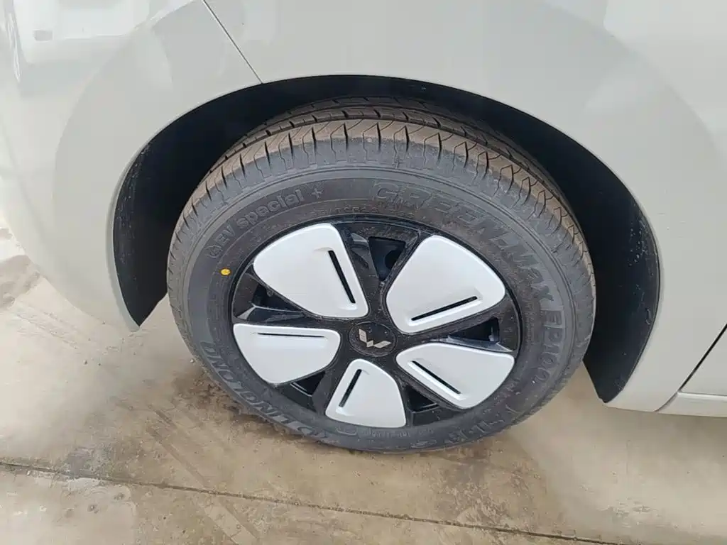 Wuling MINIEV — миниатюра 23