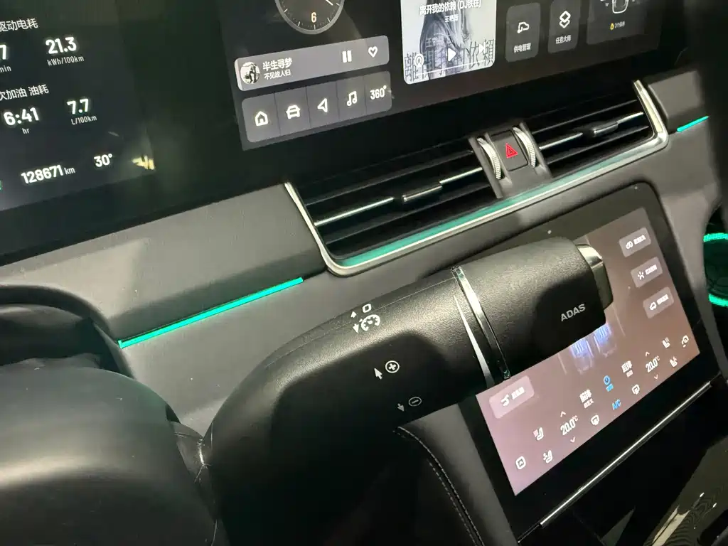 Li Auto Li ONE — миниатюра 18