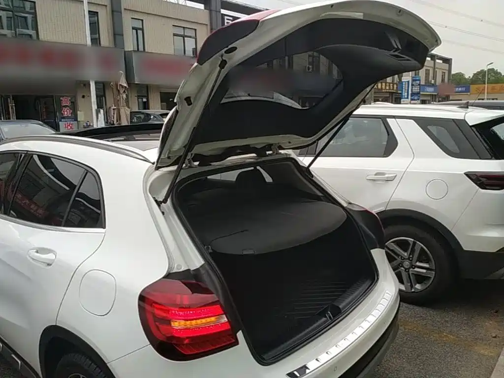 Mercedes-Benz GLA — миниатюра 19