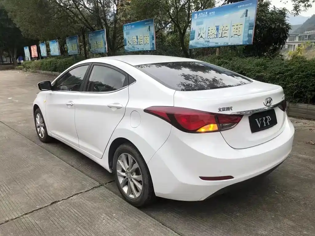 Hyundai Elantra Langdong — миниатюра 8