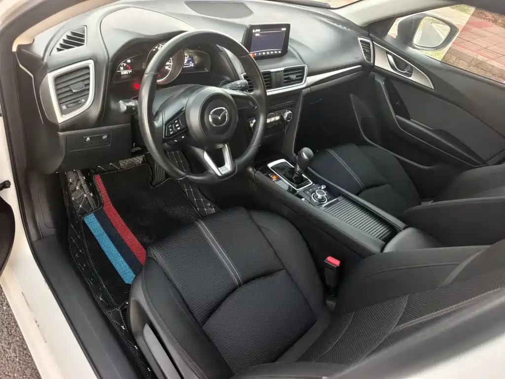 Mazda 3 Axela — миниатюра 12