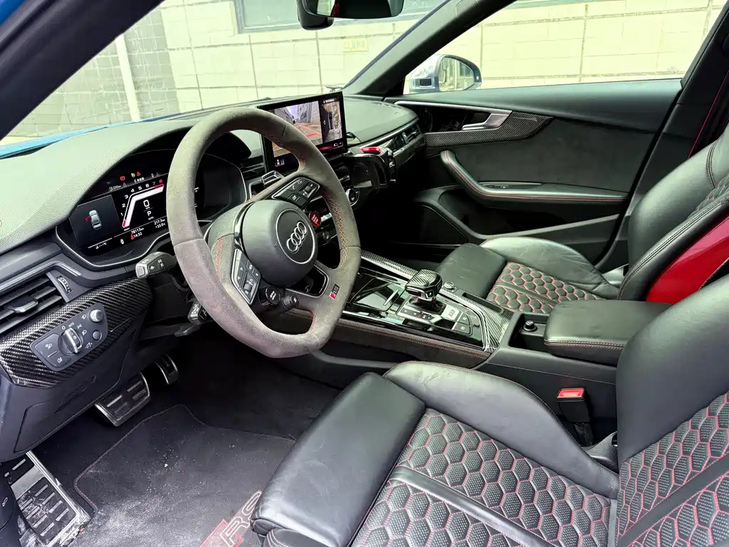 Audi RS 4 — миниатюра 11