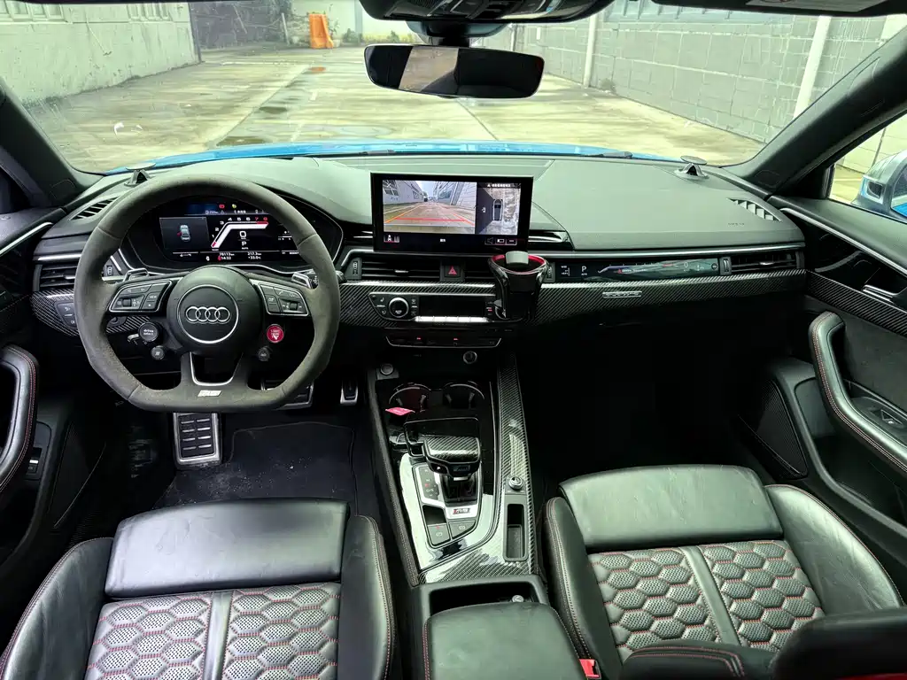 Audi RS 4 — миниатюра 13