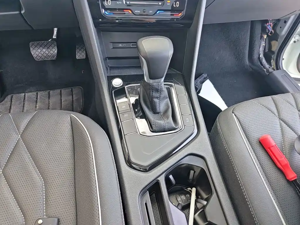 Volkswagen Tiguan L — миниатюра 14