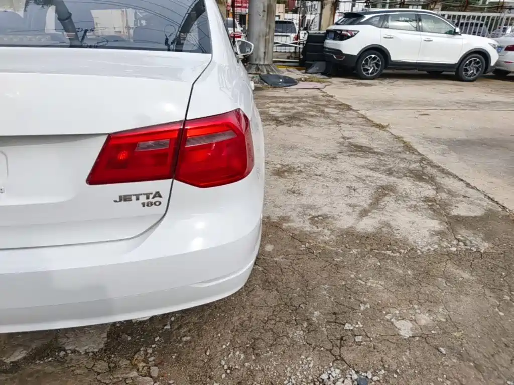 Volkswagen Jetta — миниатюра 8