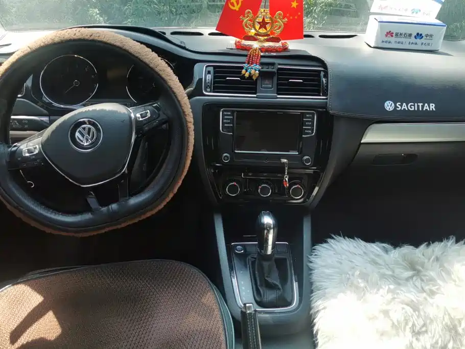 Volkswagen Sagitar — миниатюра 12