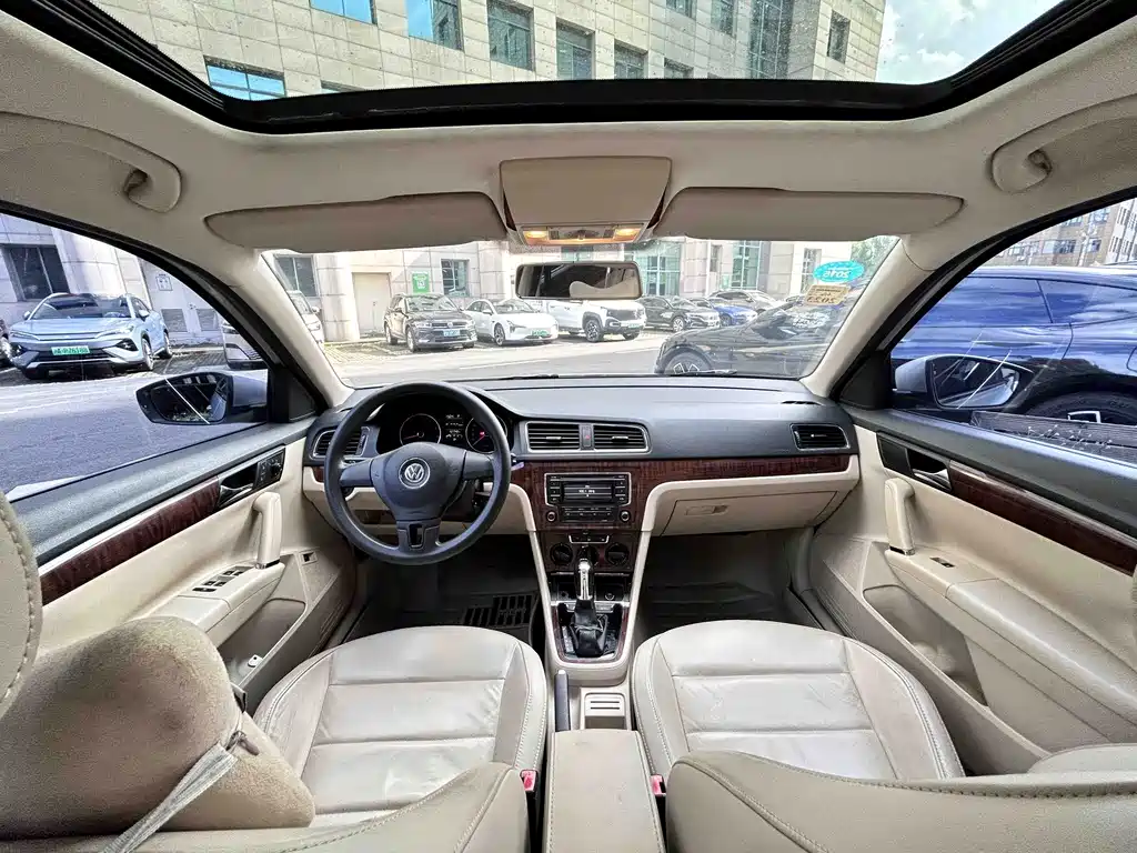 Volkswagen Lavida — миниатюра 7
