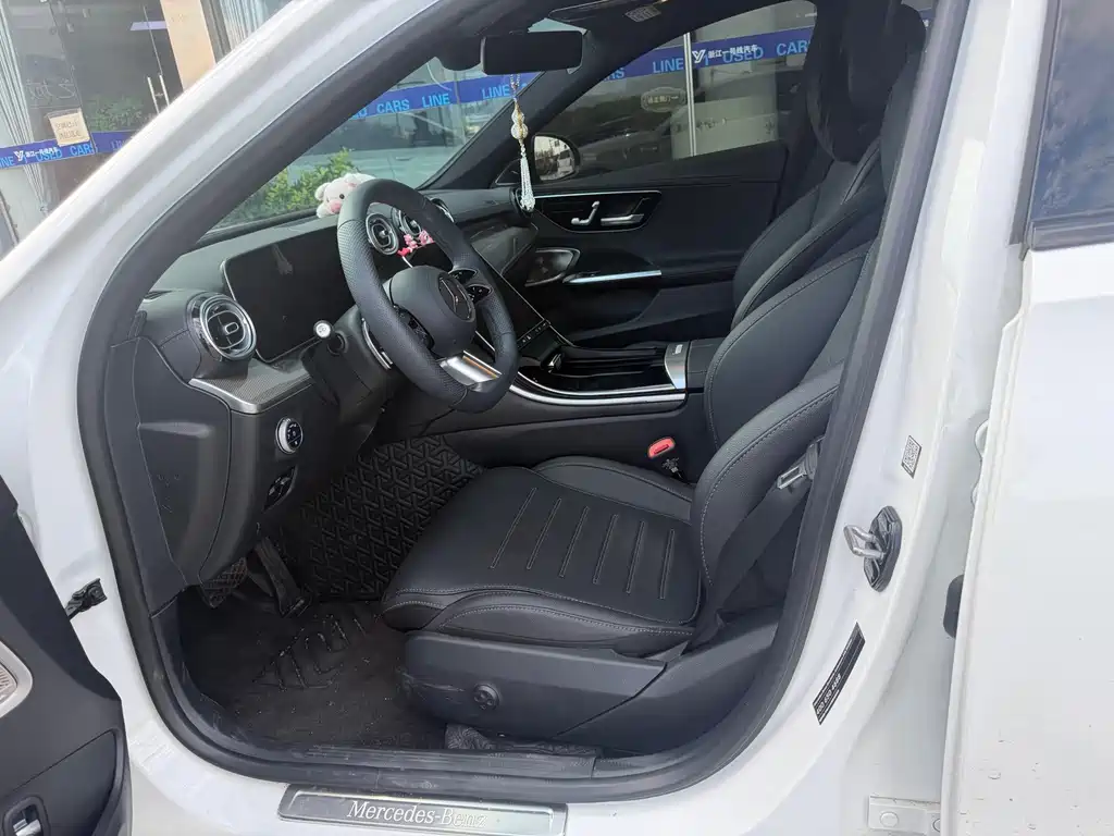 Mercedes-Benz C-Class — миниатюра 2