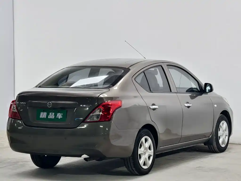 Nissan Sunny — миниатюра 4