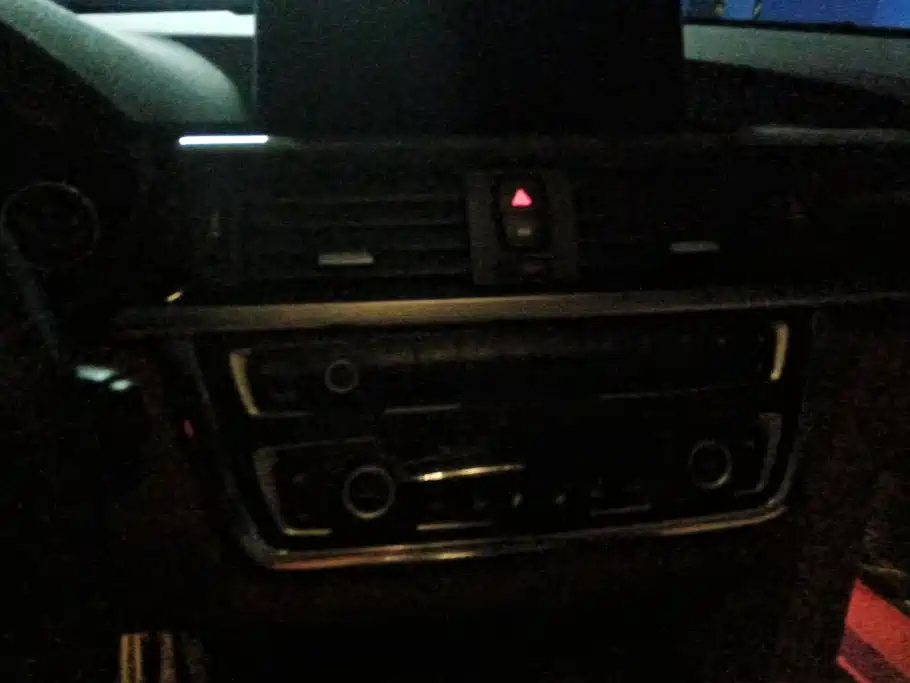 BMW 3 Series — миниатюра 13