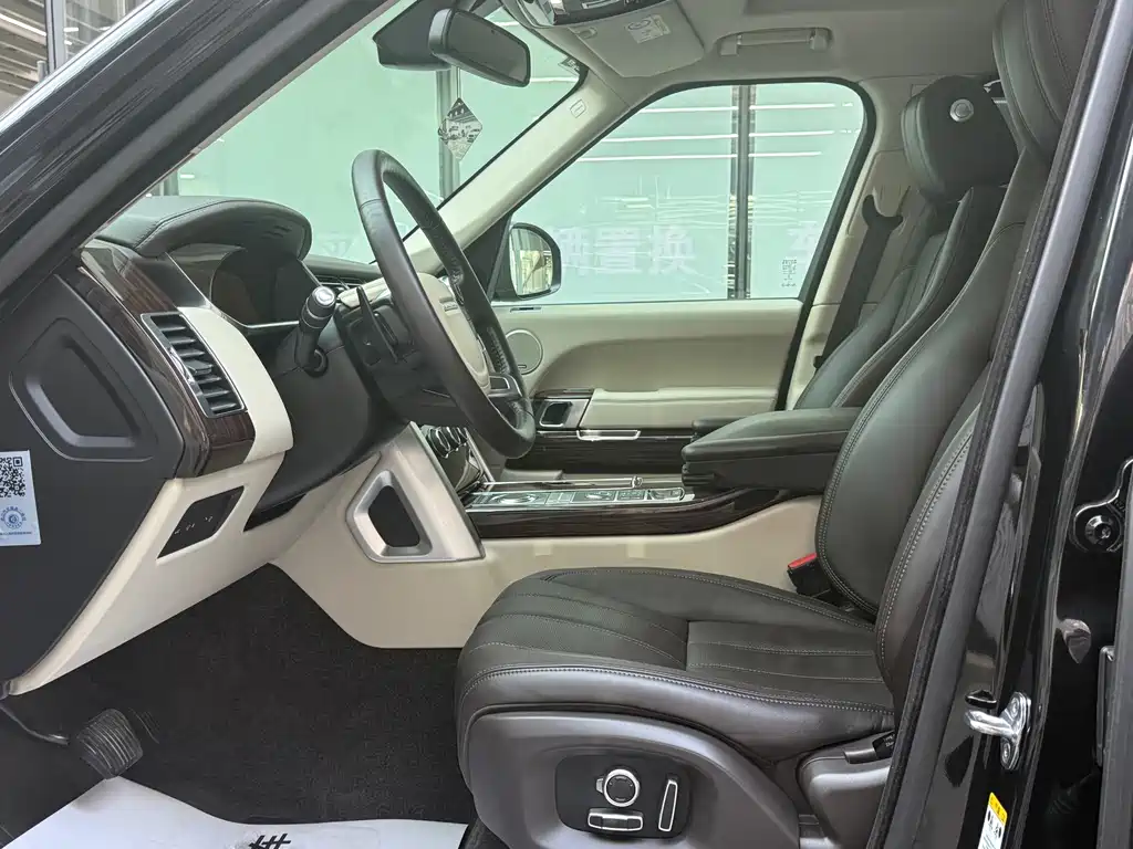 Land Rover Range Rover — миниатюра 5