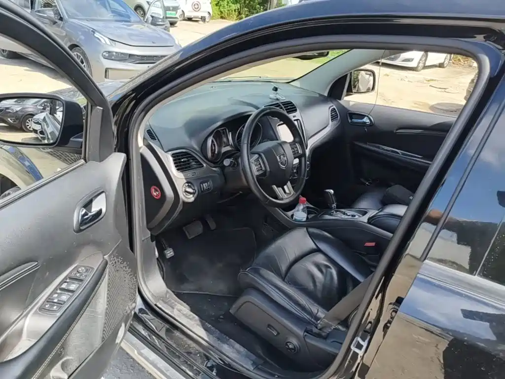 Dodge Journey — миниатюра 16