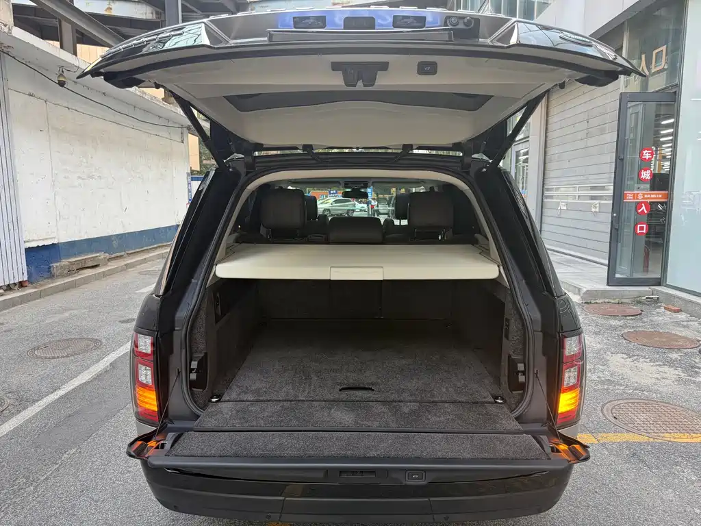 Land Rover Range Rover — миниатюра 18