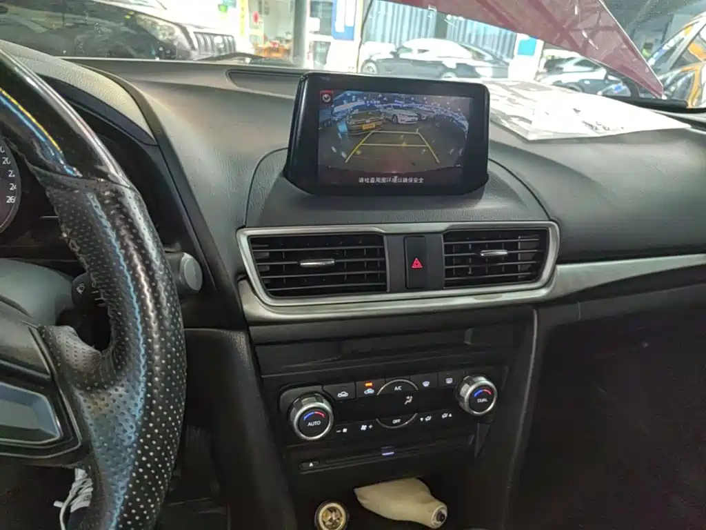 Mazda 3 Axela — миниатюра 13