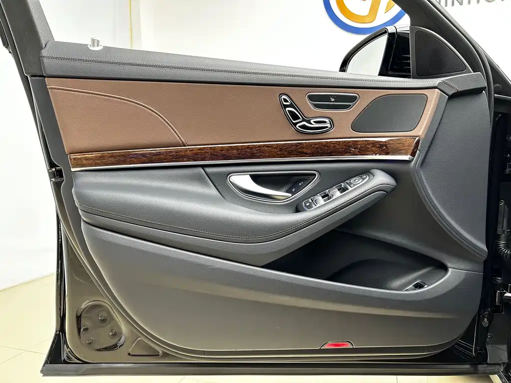 Mercedes-Benz S-Class — миниатюра 4