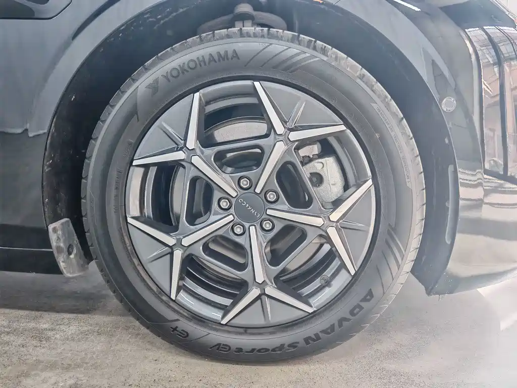 Lynk & Co 10 — миниатюра 16