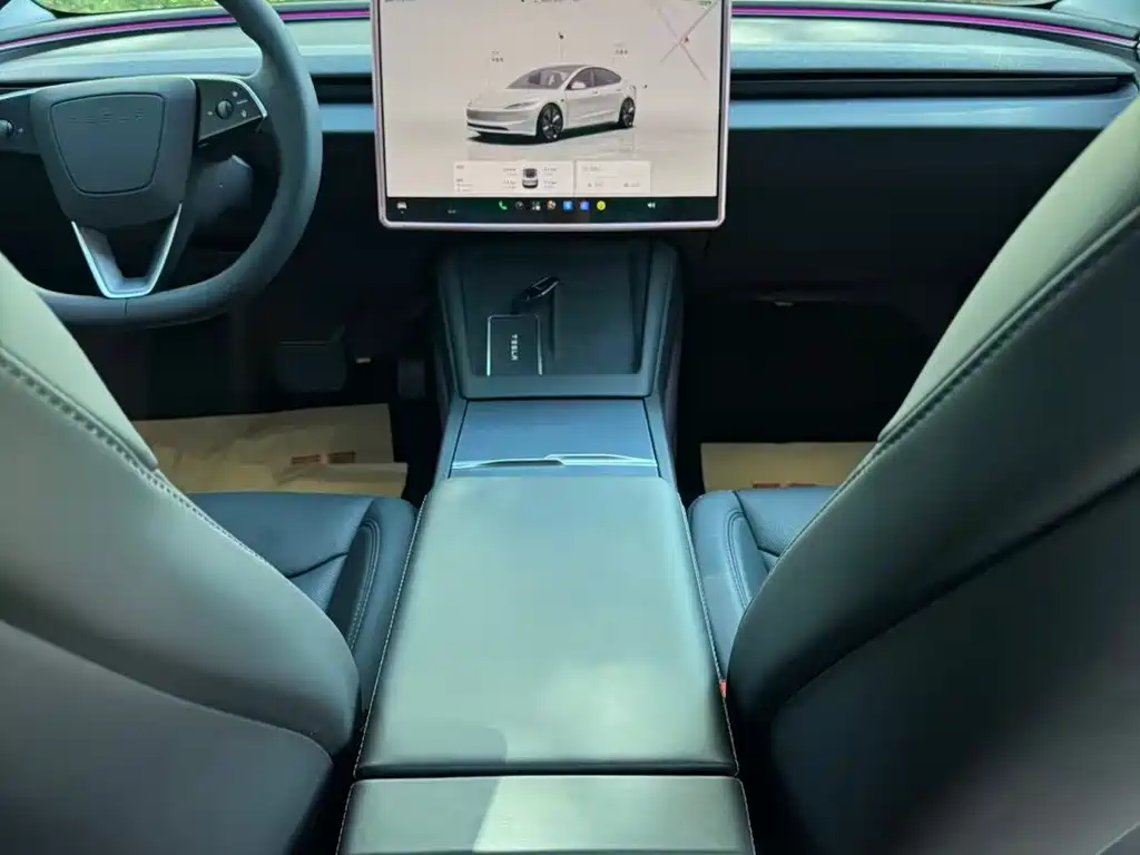 Tesla Model 3 — миниатюра 15