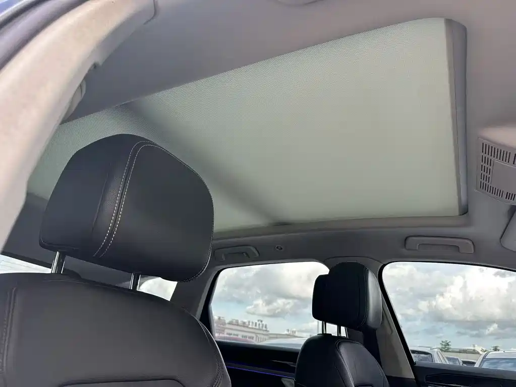 Volkswagen Touareg — миниатюра 6