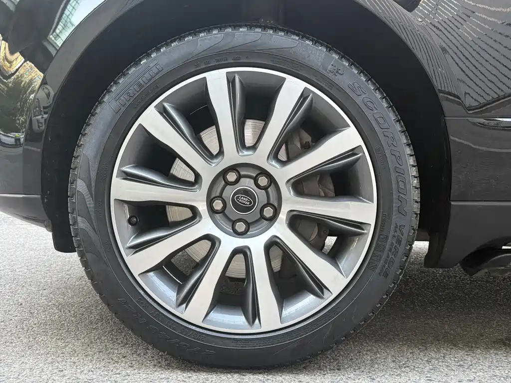 Land Rover Range Rover — миниатюра 4