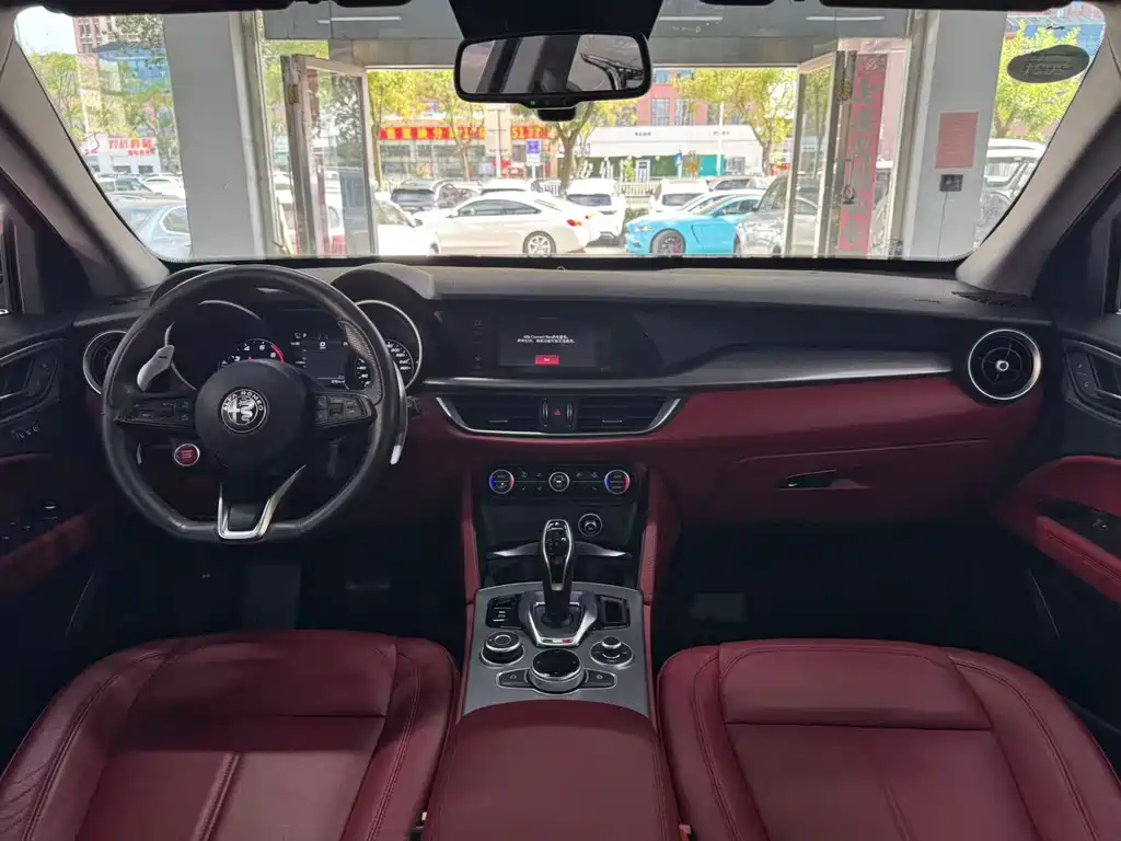 Alfa Romeo Stelvio — миниатюра 9