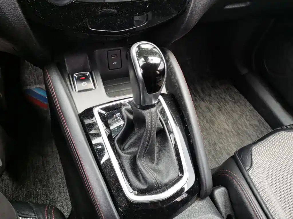 Nissan Qashqai — миниатюра 21