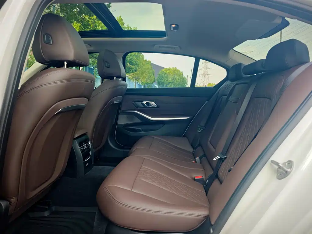 BMW 3 Series — миниатюра 10