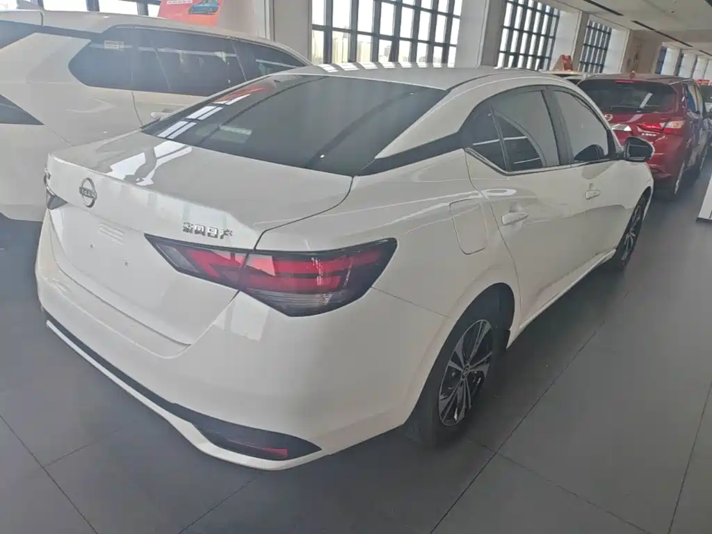 Nissan Sylphy — миниатюра 7